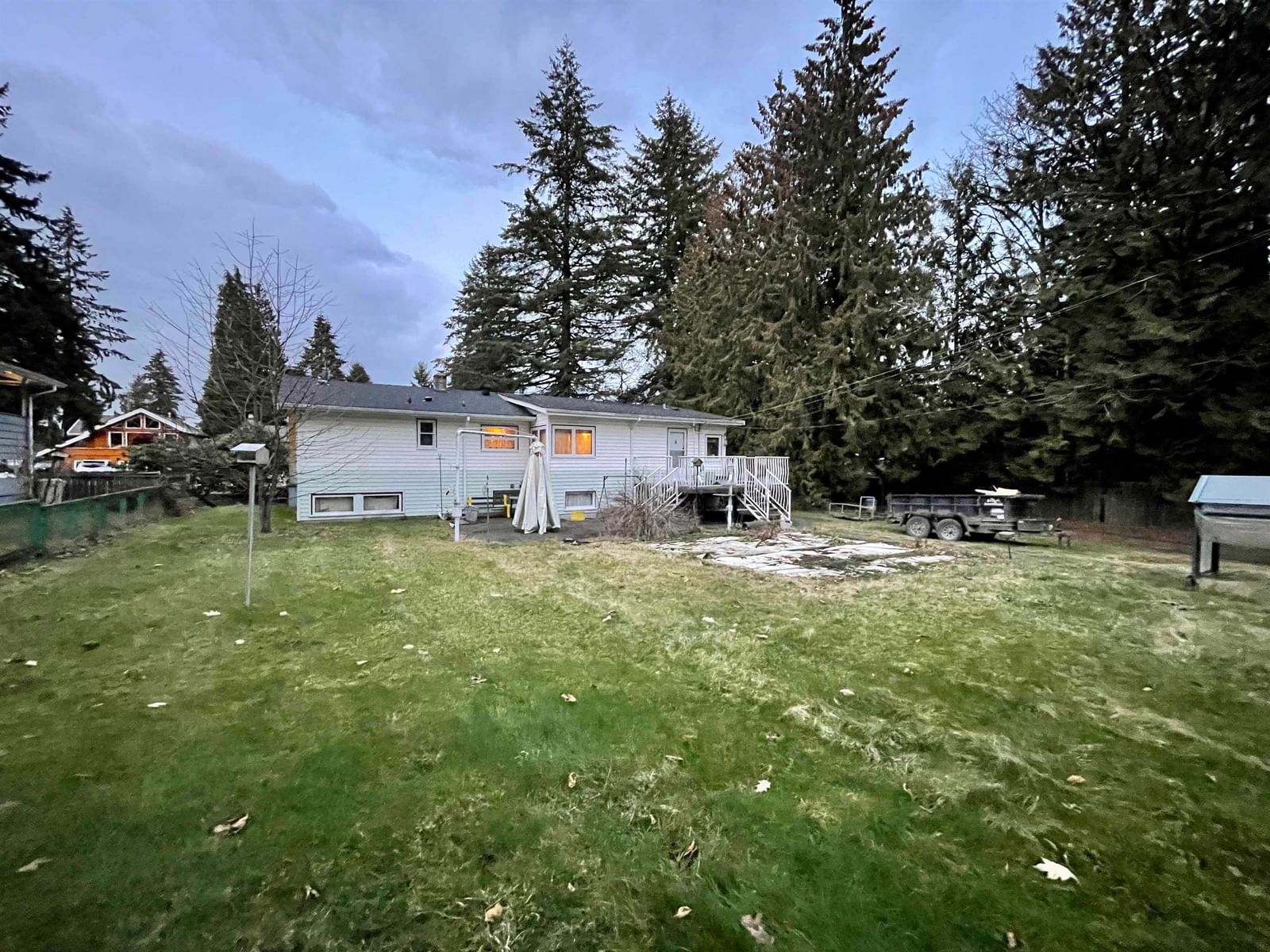 Listing Image 5