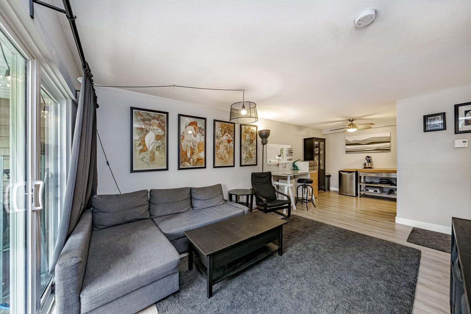 Listing Image 9