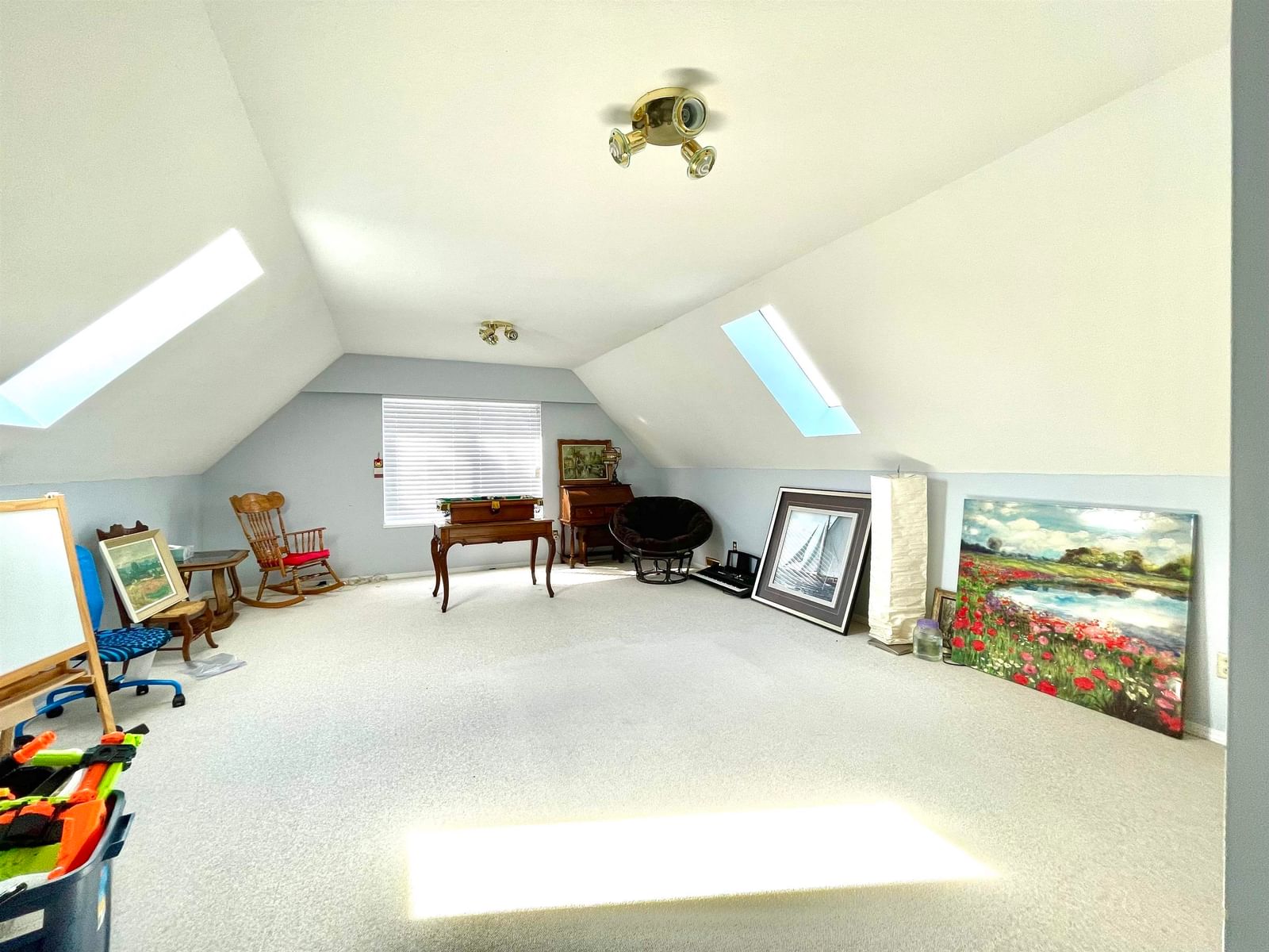 Listing Image 16