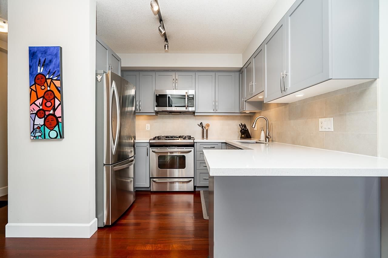 Listing Image 8