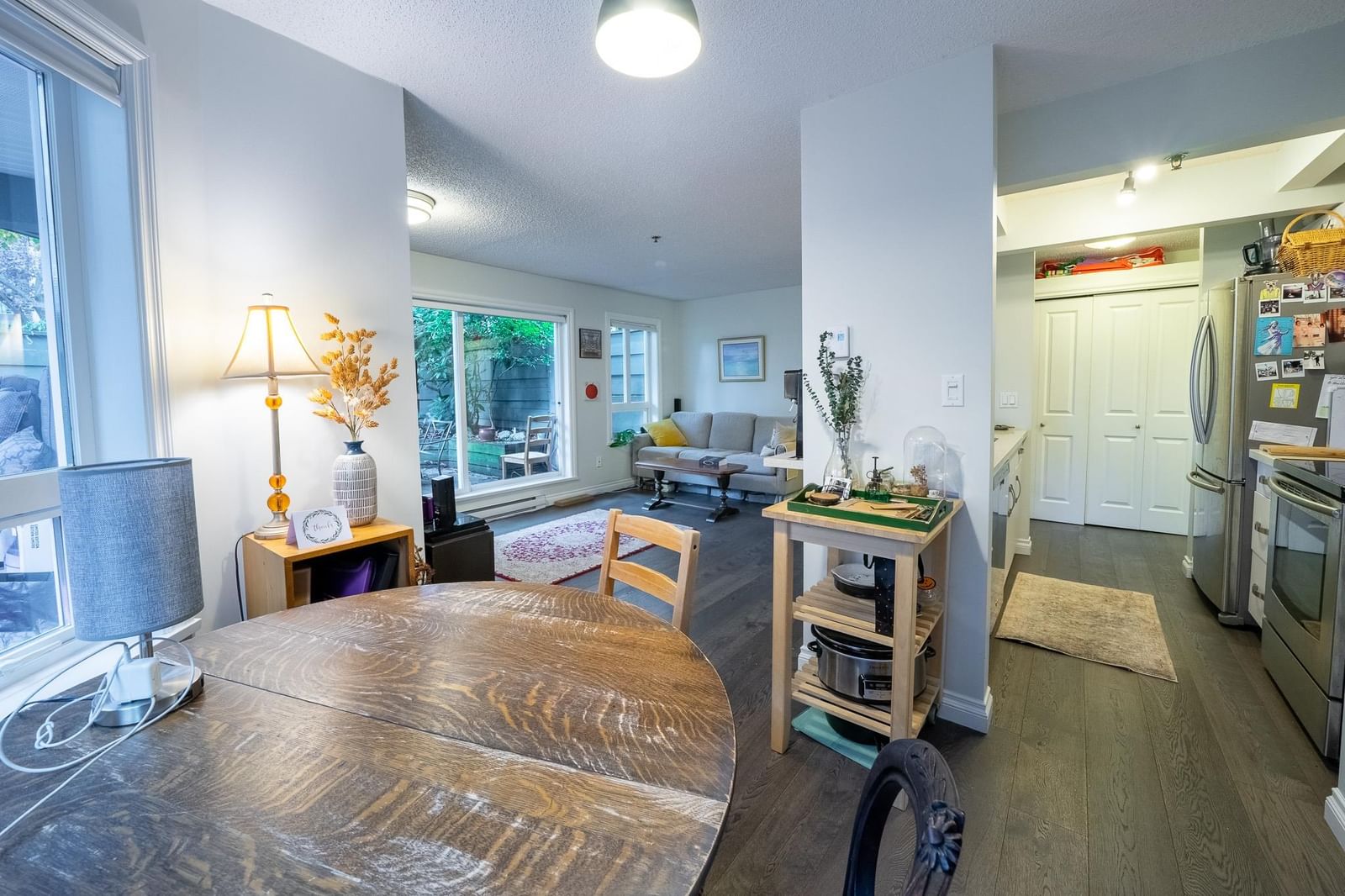 Listing Image 4