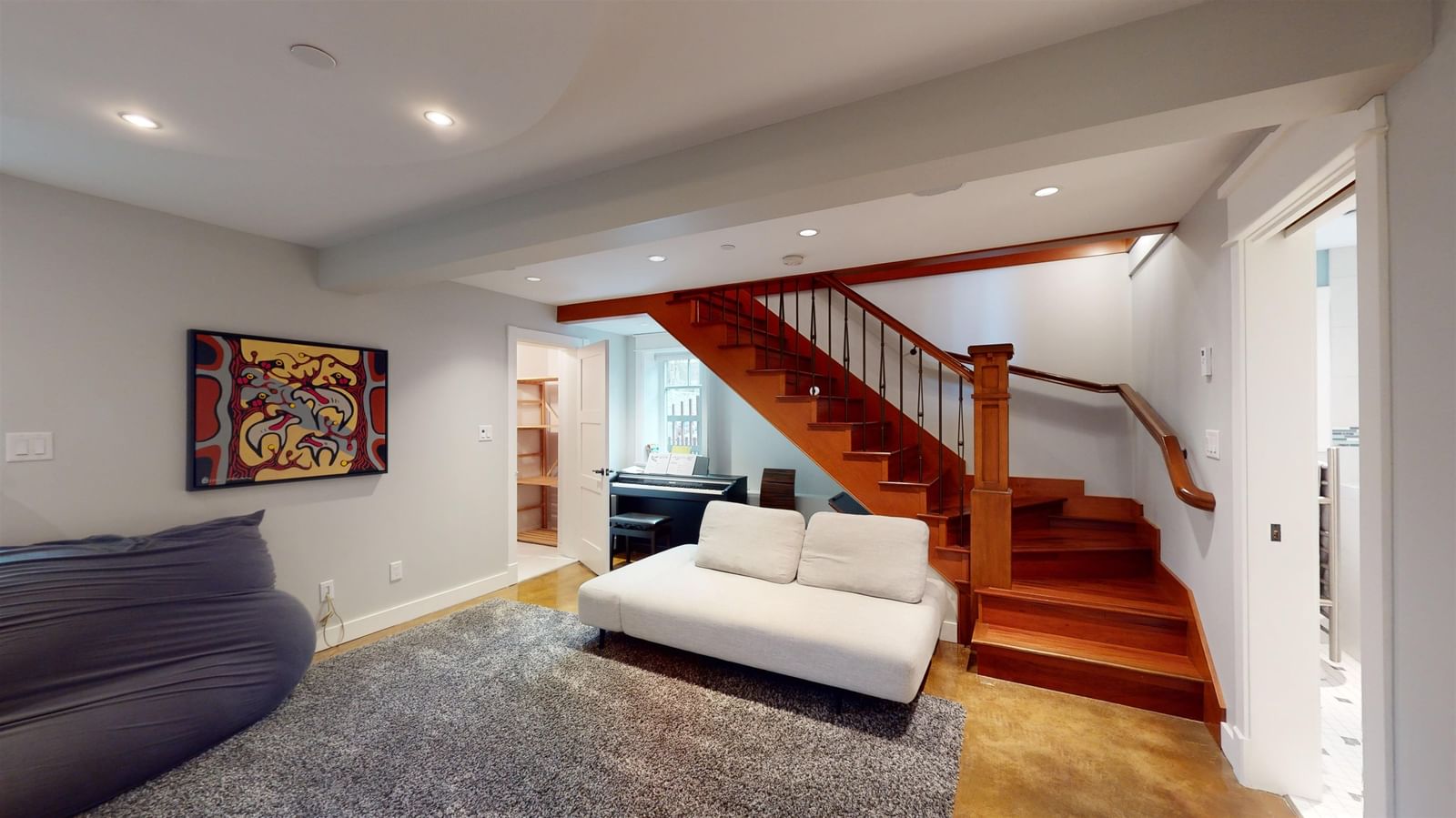 Listing Image 16