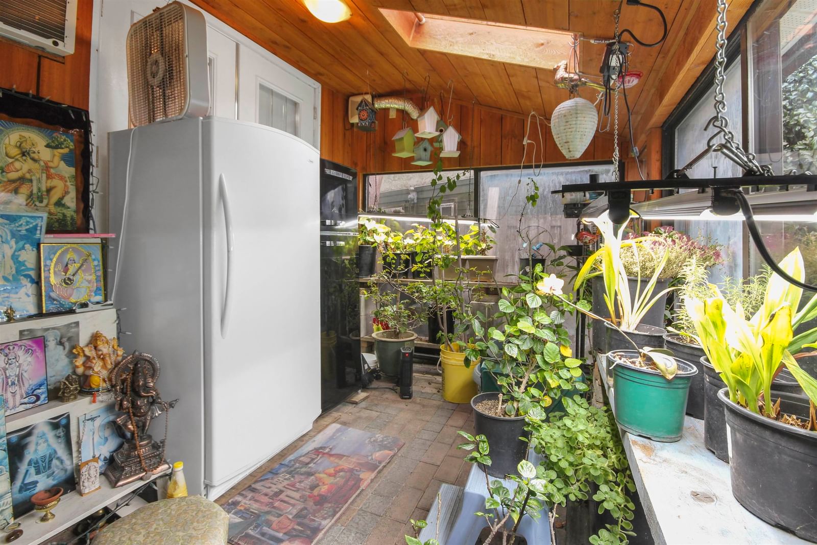 Listing Image 16