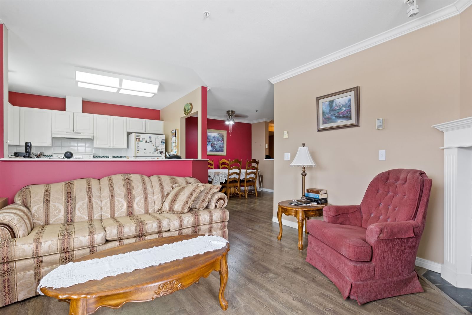 Listing Image 12