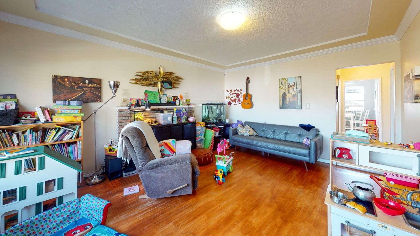 Listing Image 15