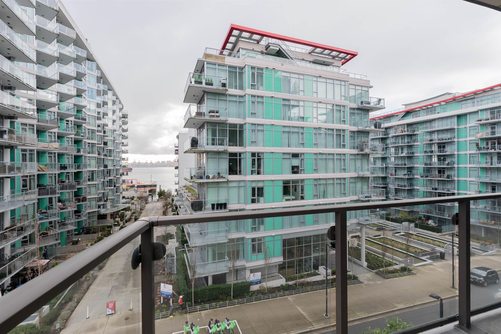 Listing Image 19