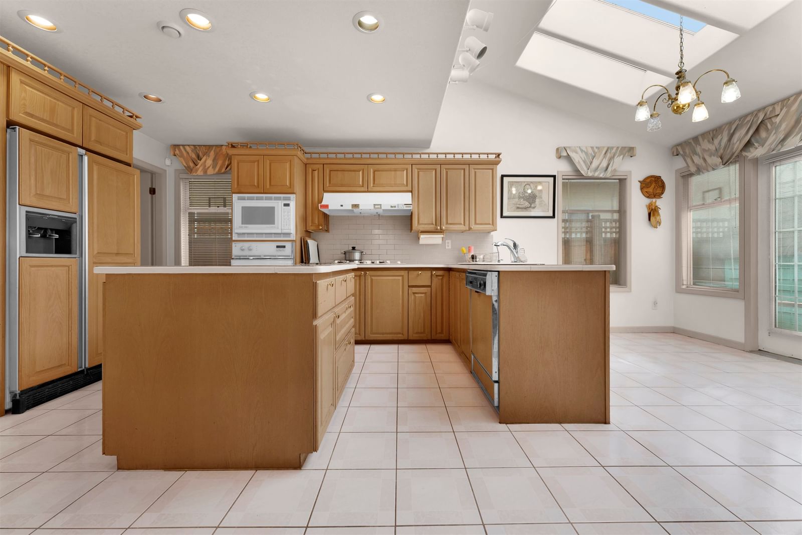 Listing Image 1