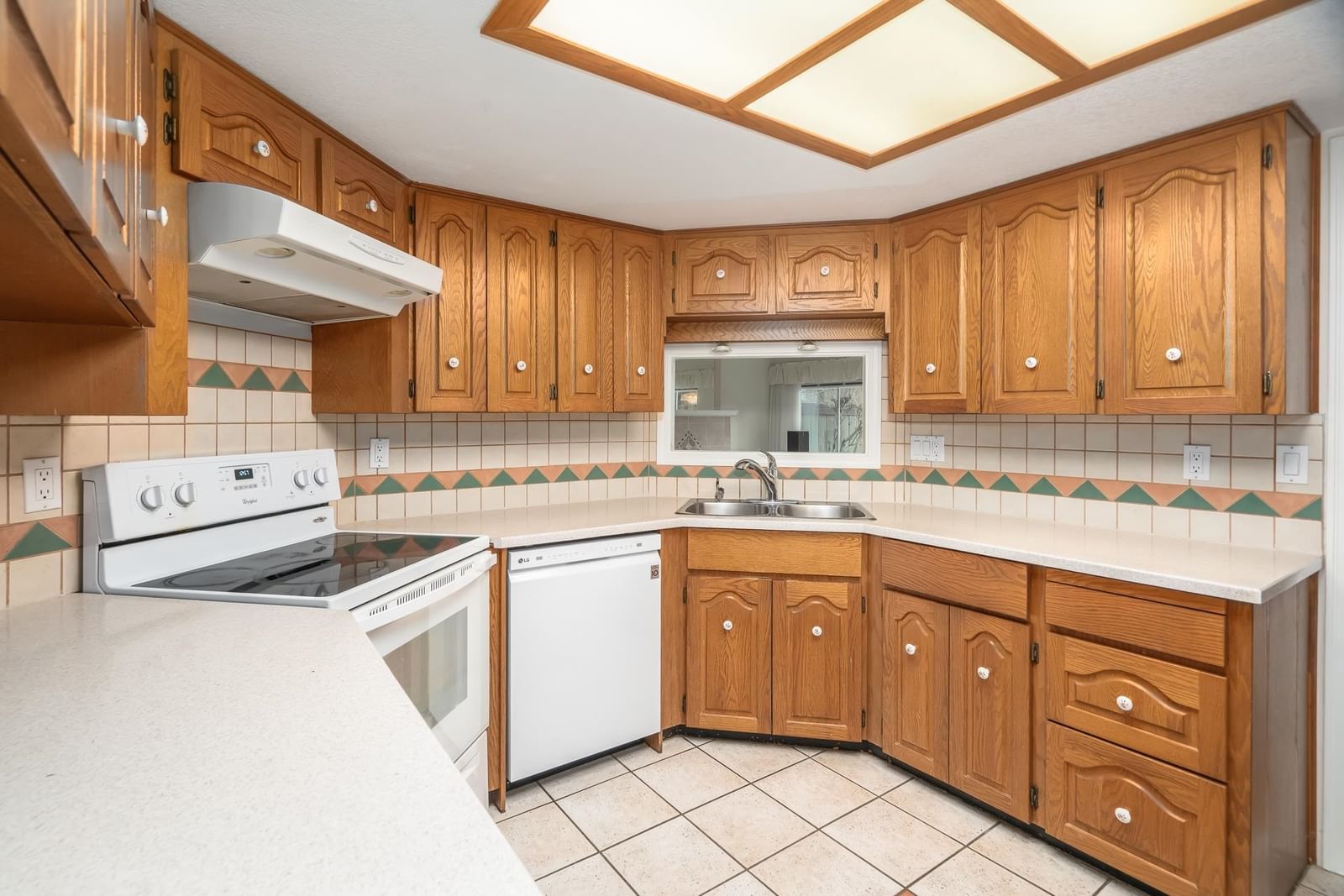 Listing Image 13