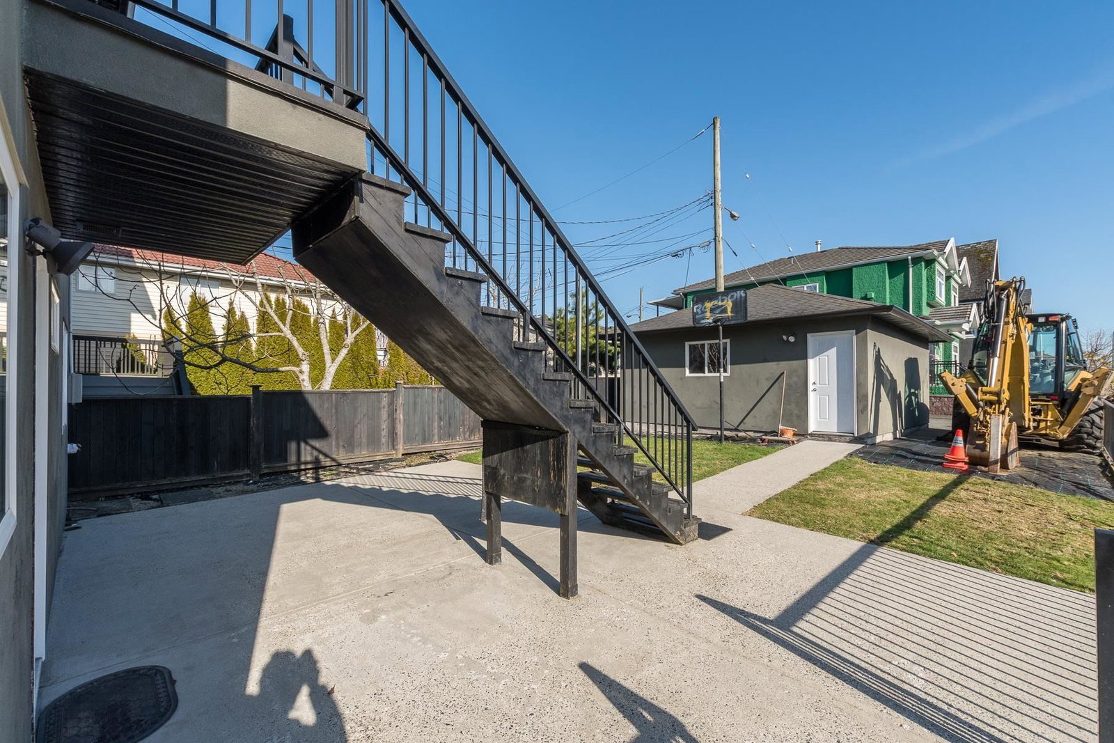 Listing Image 18