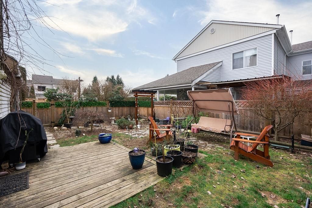 Listing Image 11