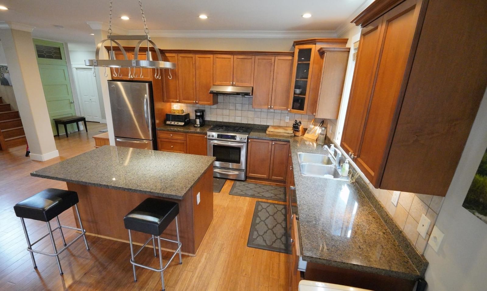 Listing Image 10