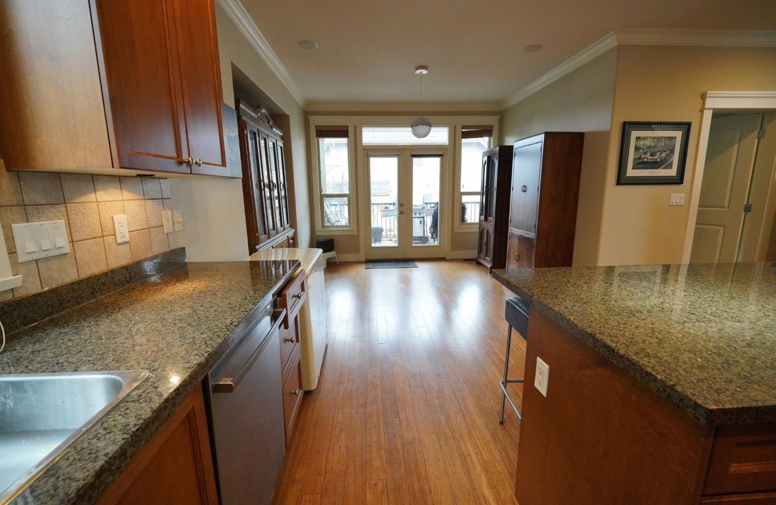 Listing Image 9