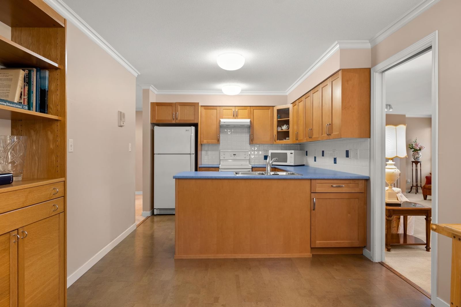 Listing Image 7