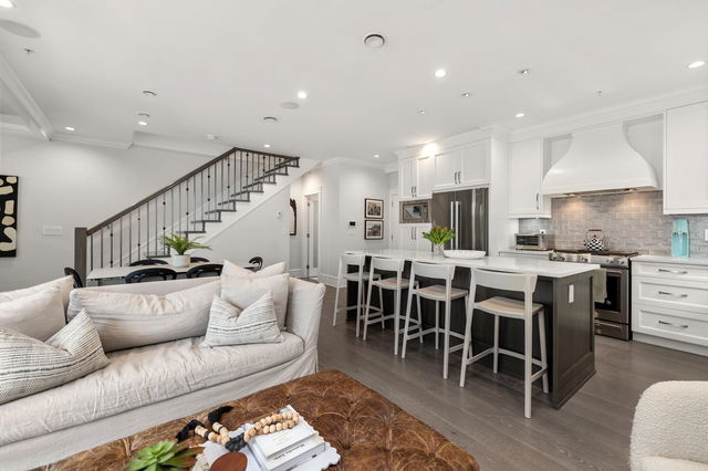 2 - 214 6th Street