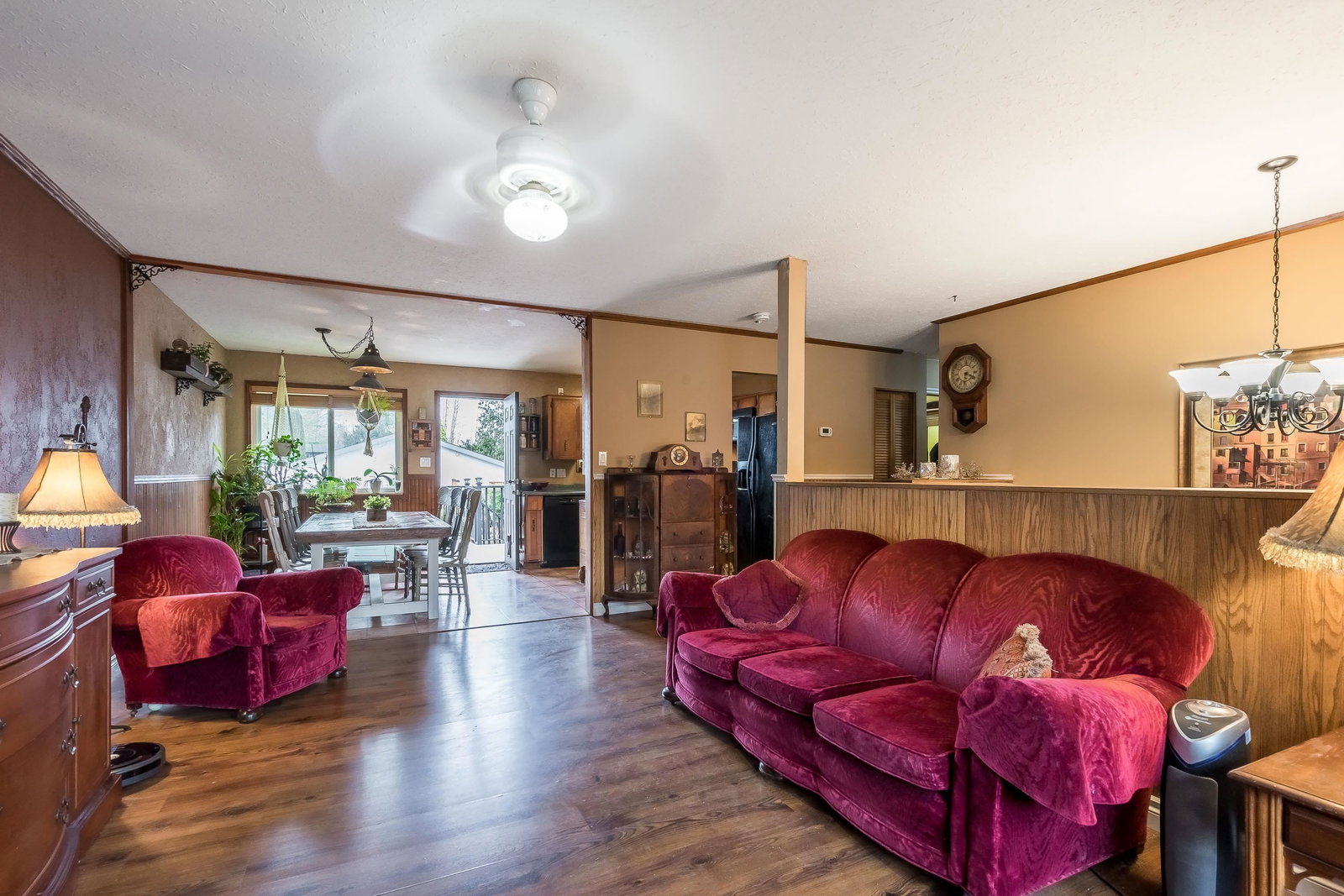Listing Image 5