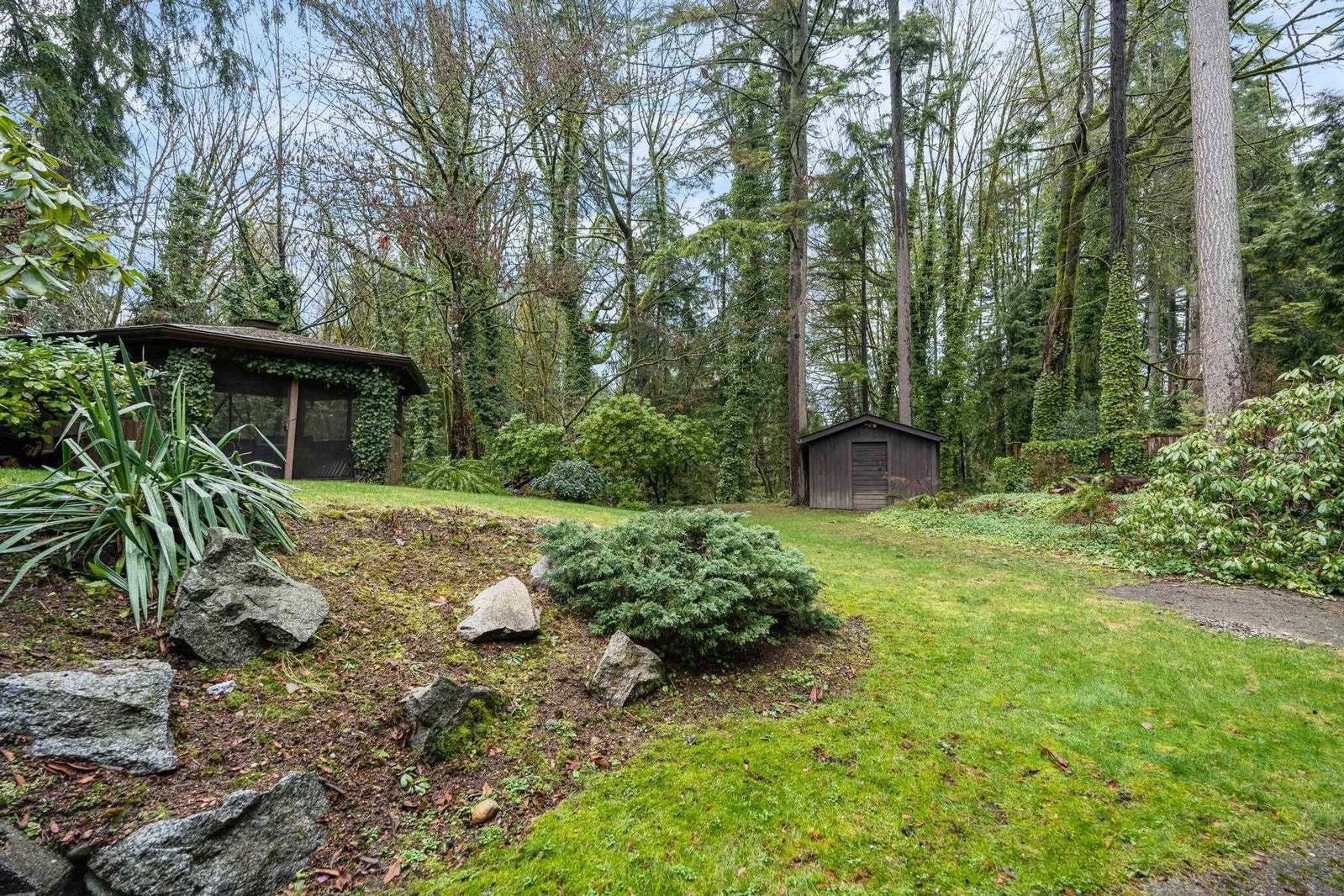 Listing Image 19