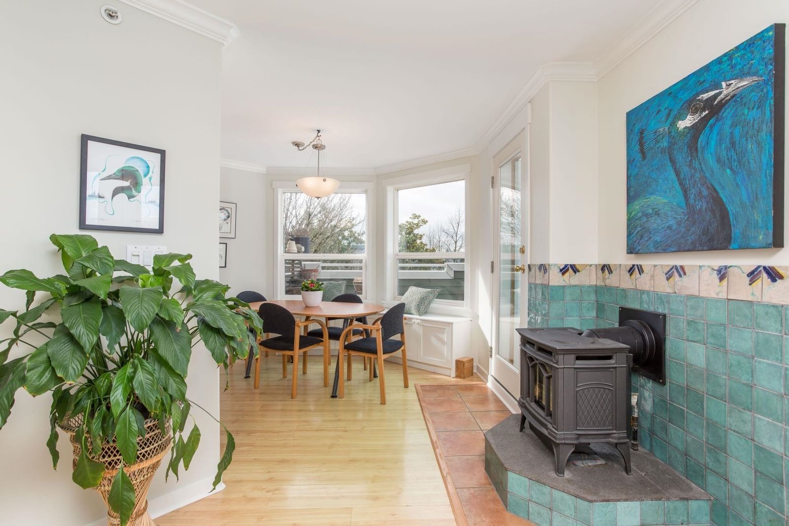 Listing Image 12