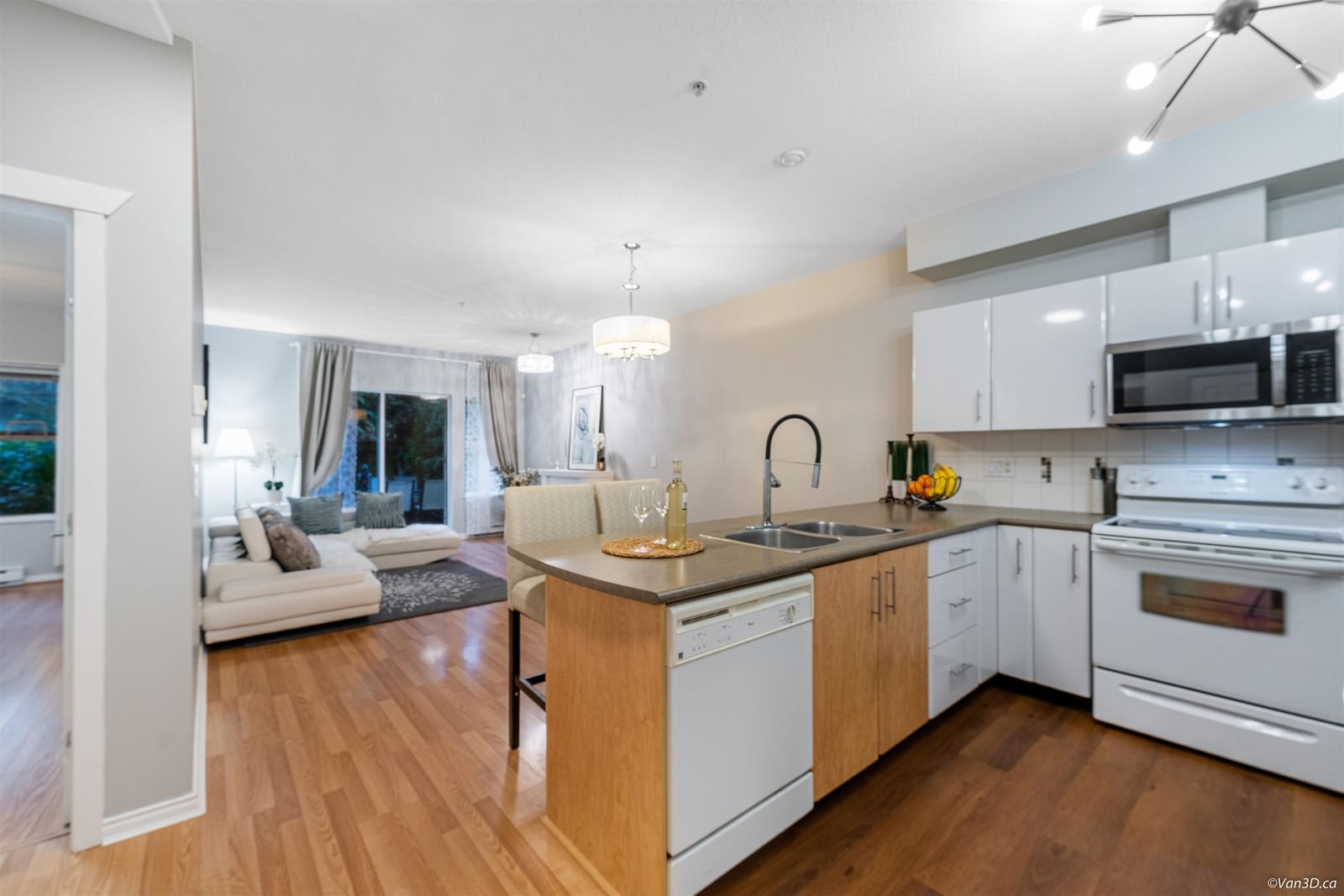 Listing Image 12