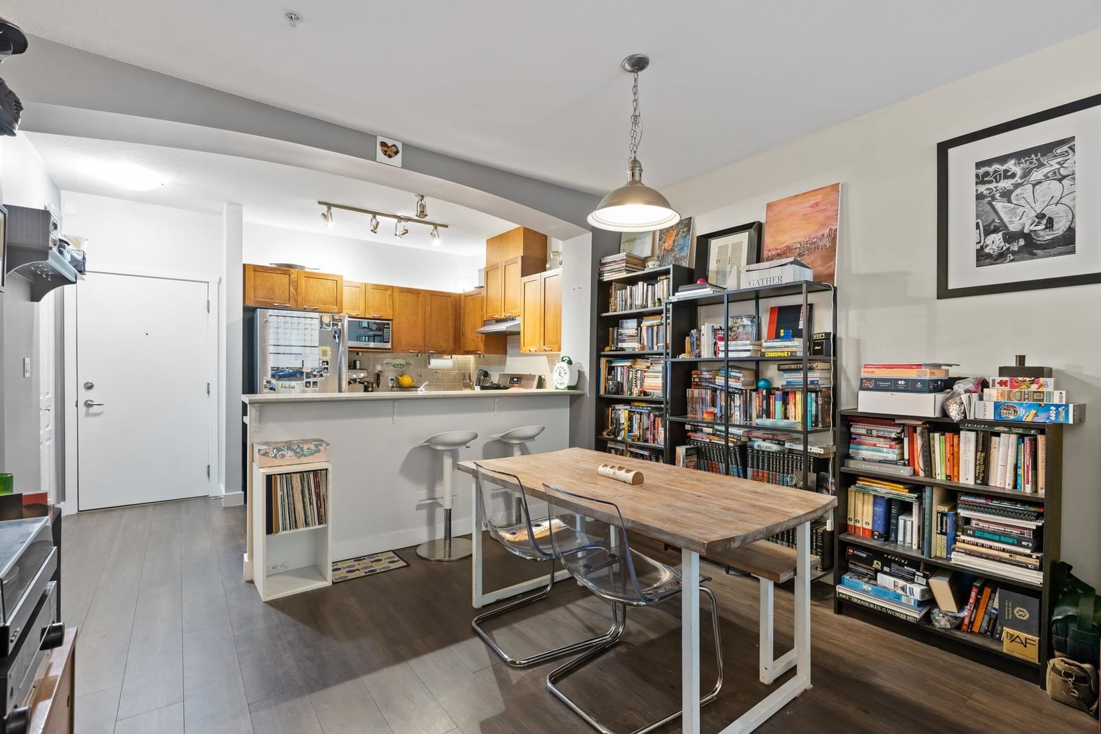Listing Image 10