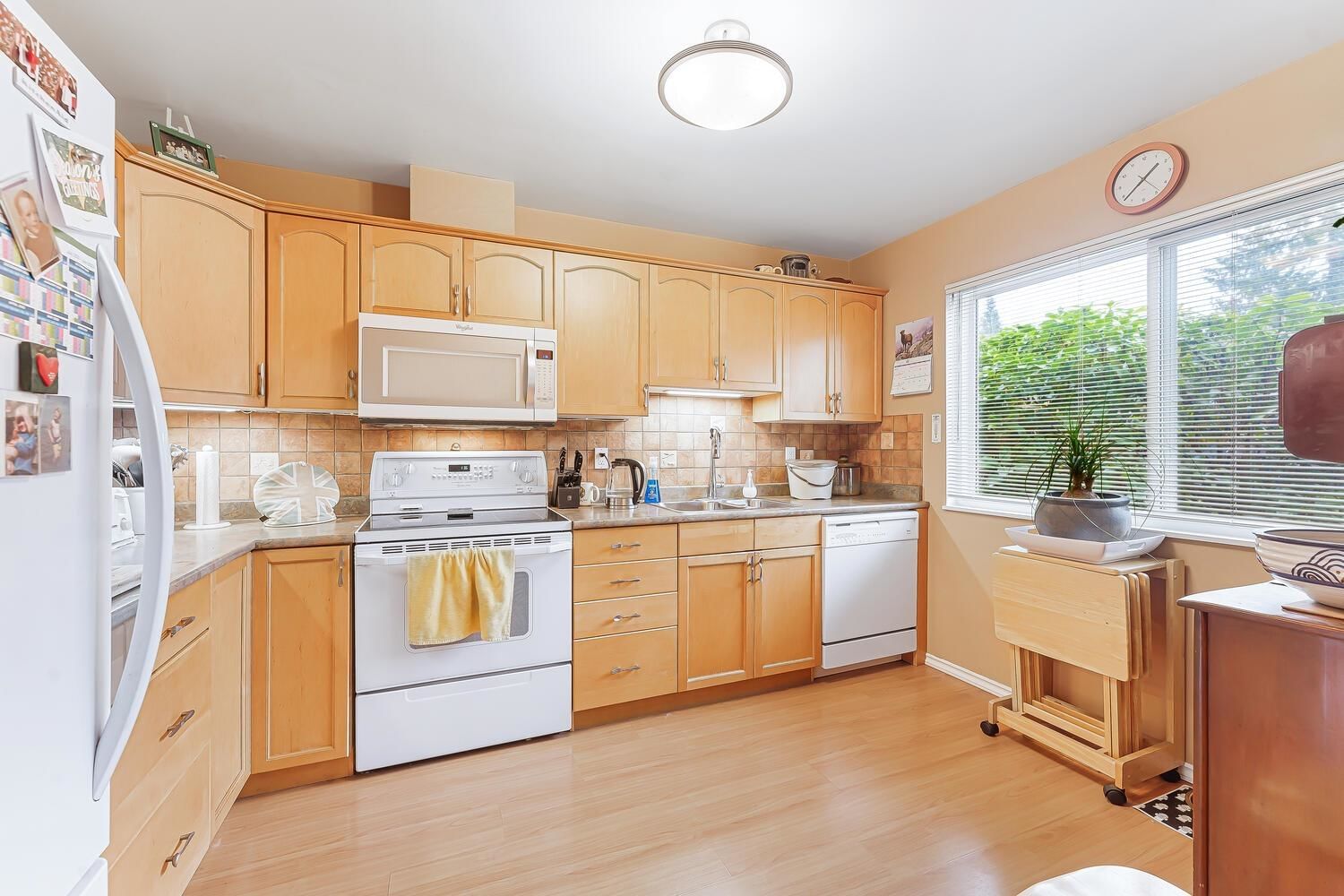 Listing Image 14