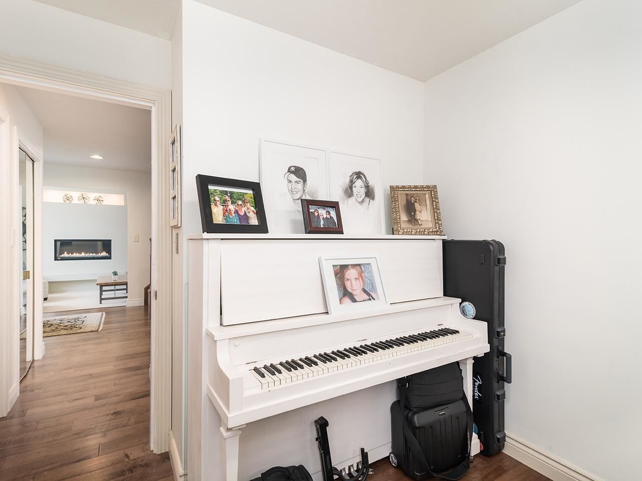 Listing Image 22