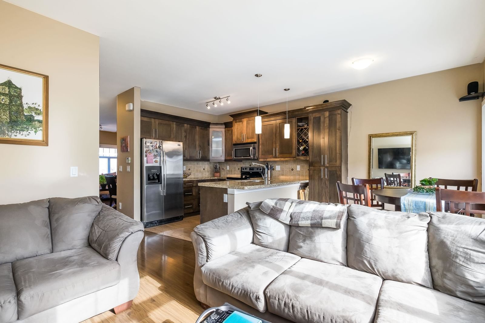 Listing Image 16