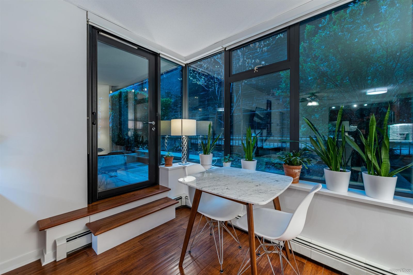 Listing Image 11