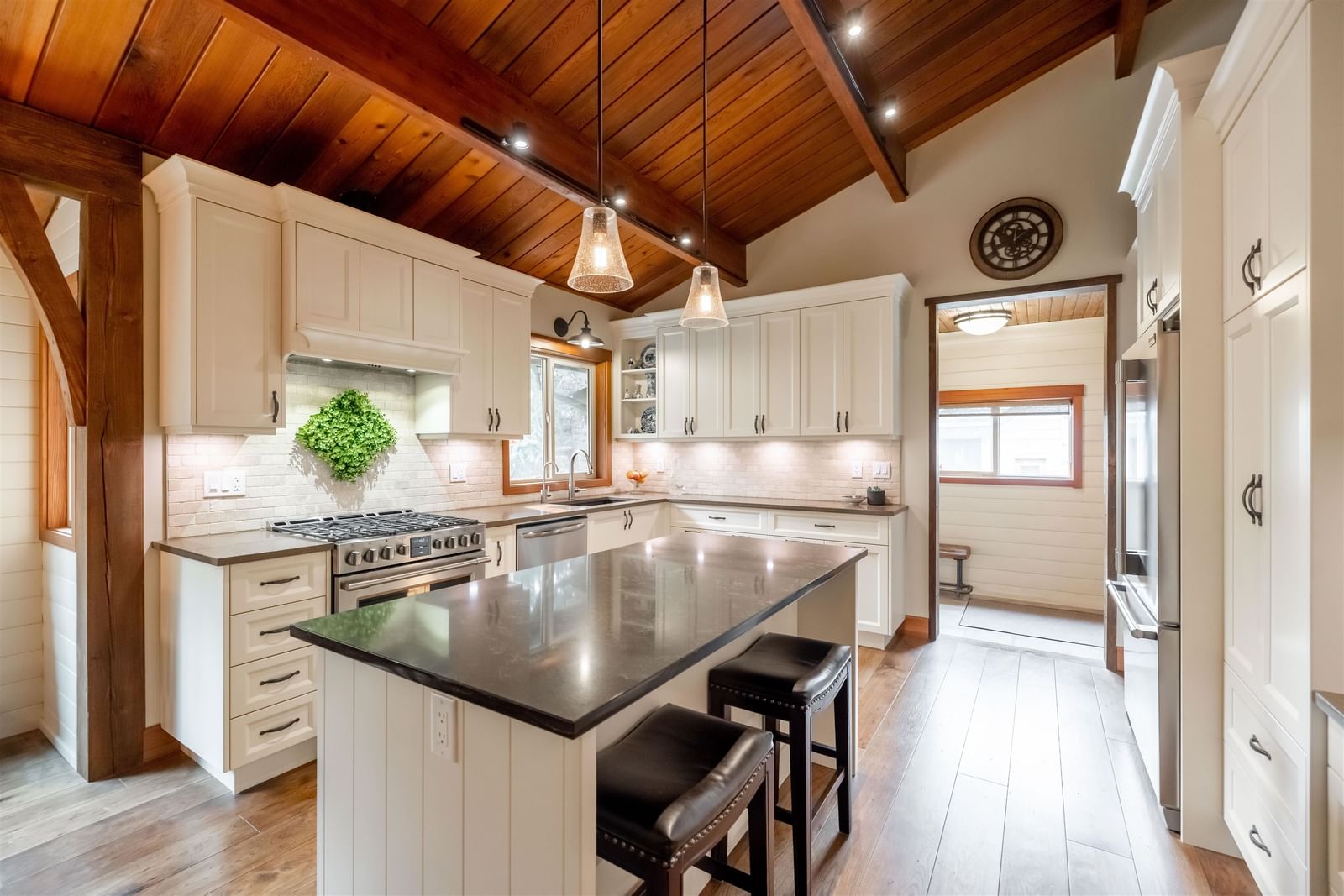Listing Image 32