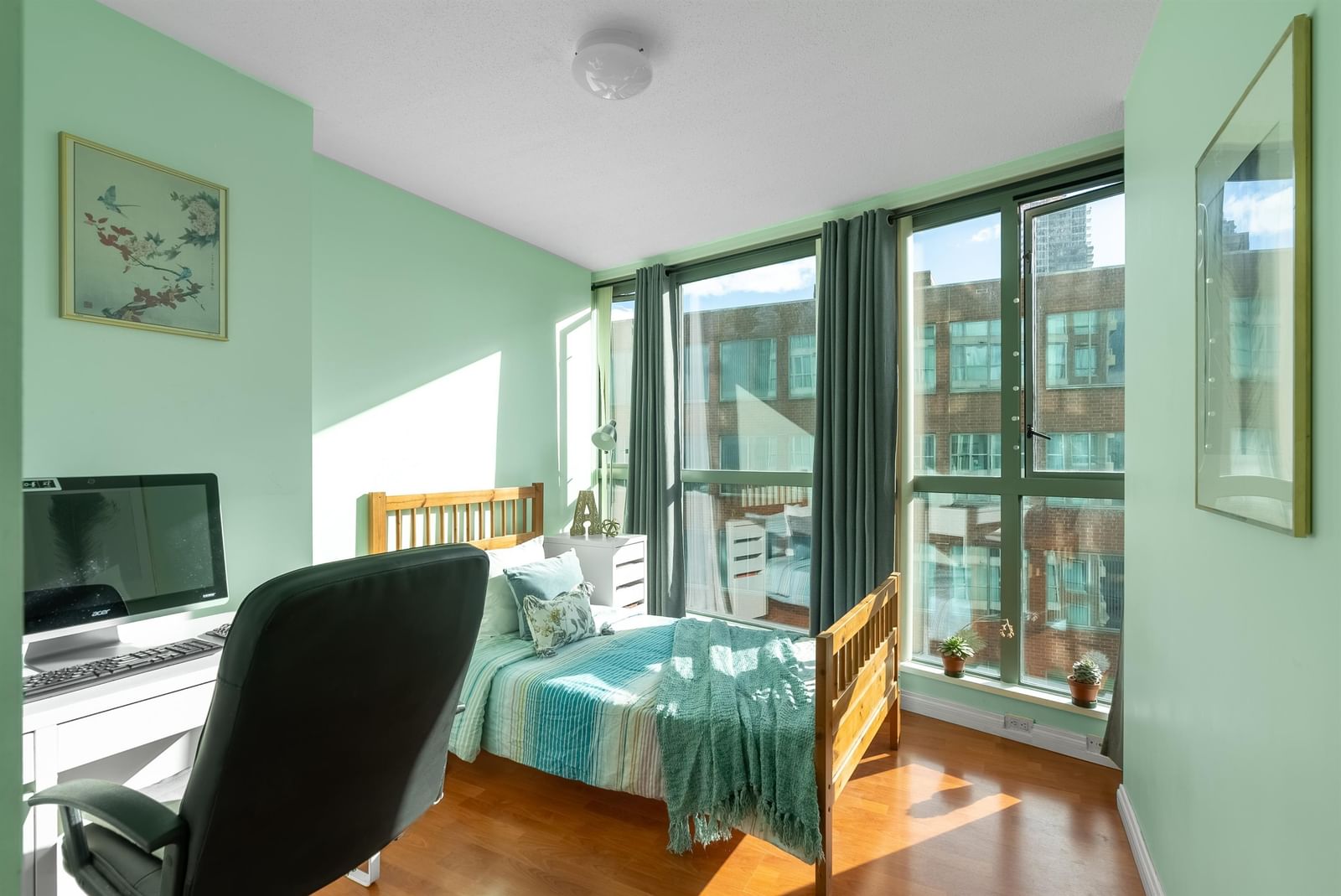 Listing Image 13