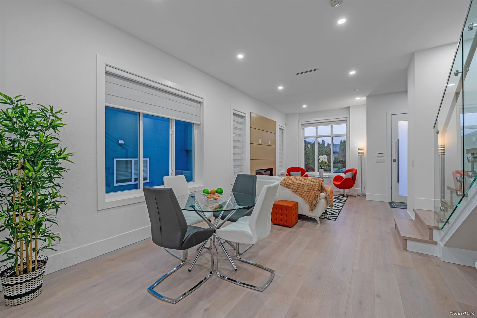Listing Image 12