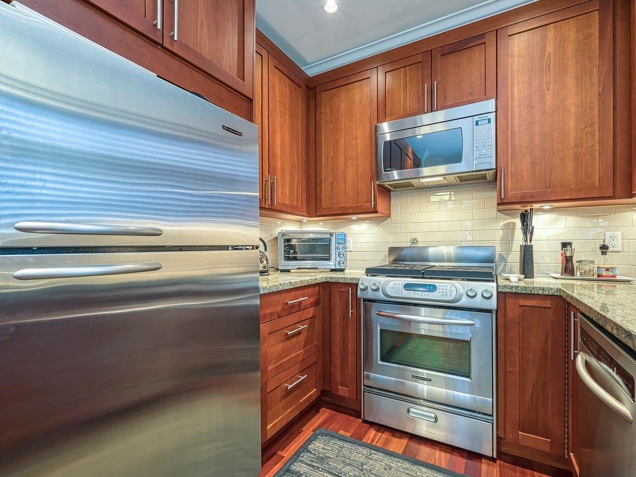 Listing Image 20