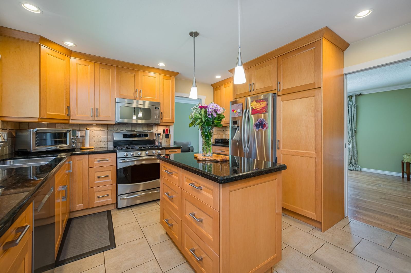 Listing Image 10