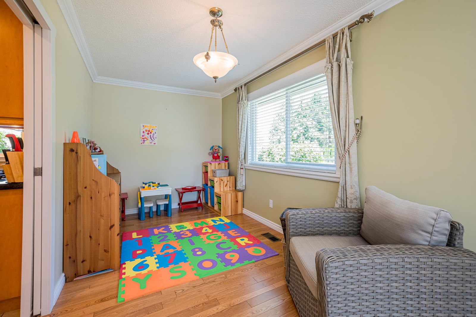 Listing Image 15