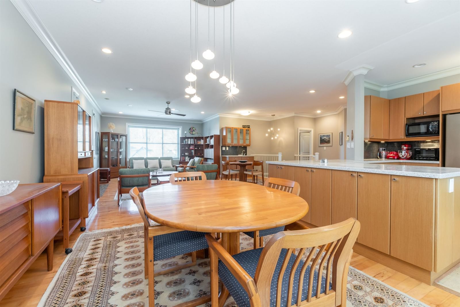 Listing Image 14