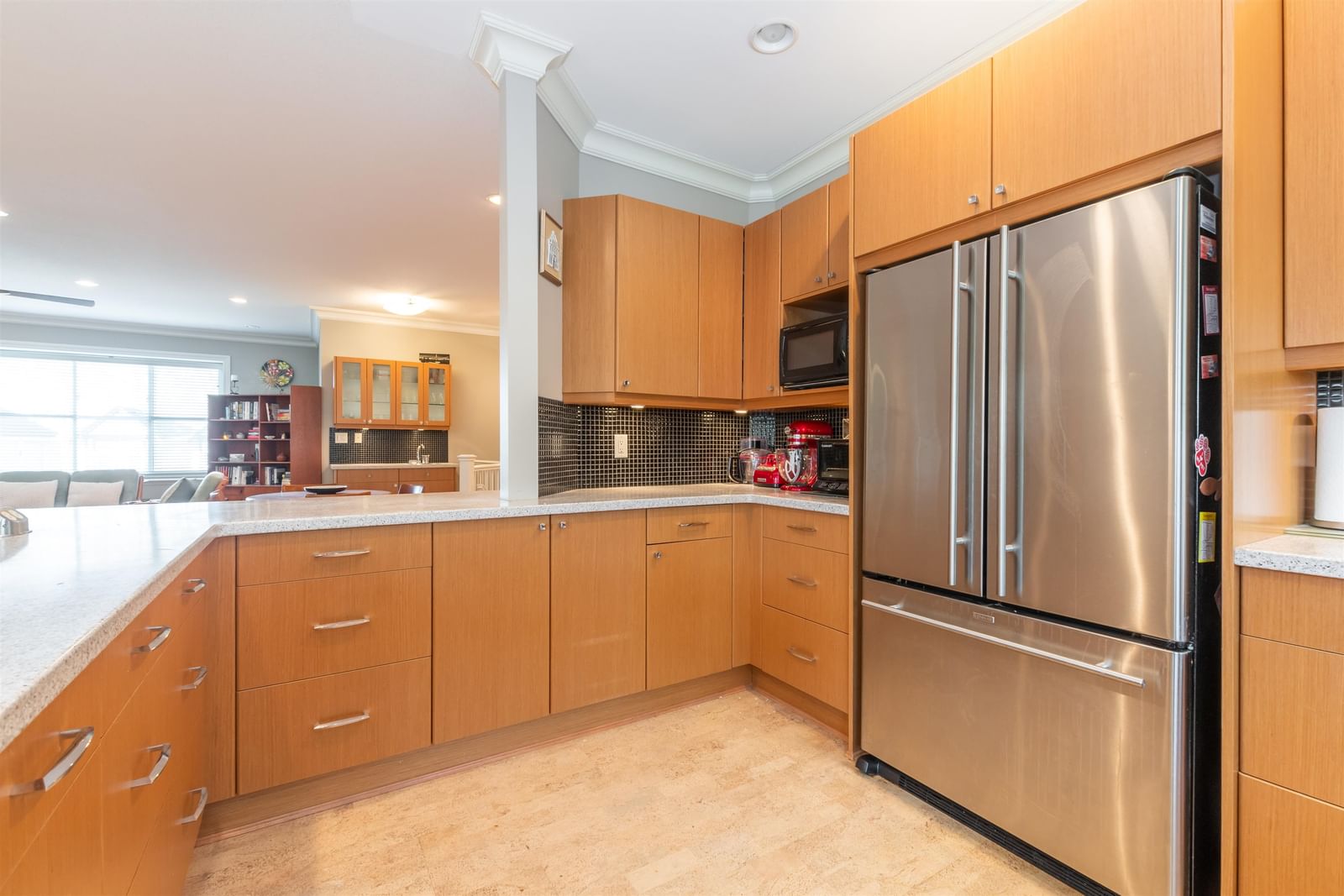 Listing Image 8