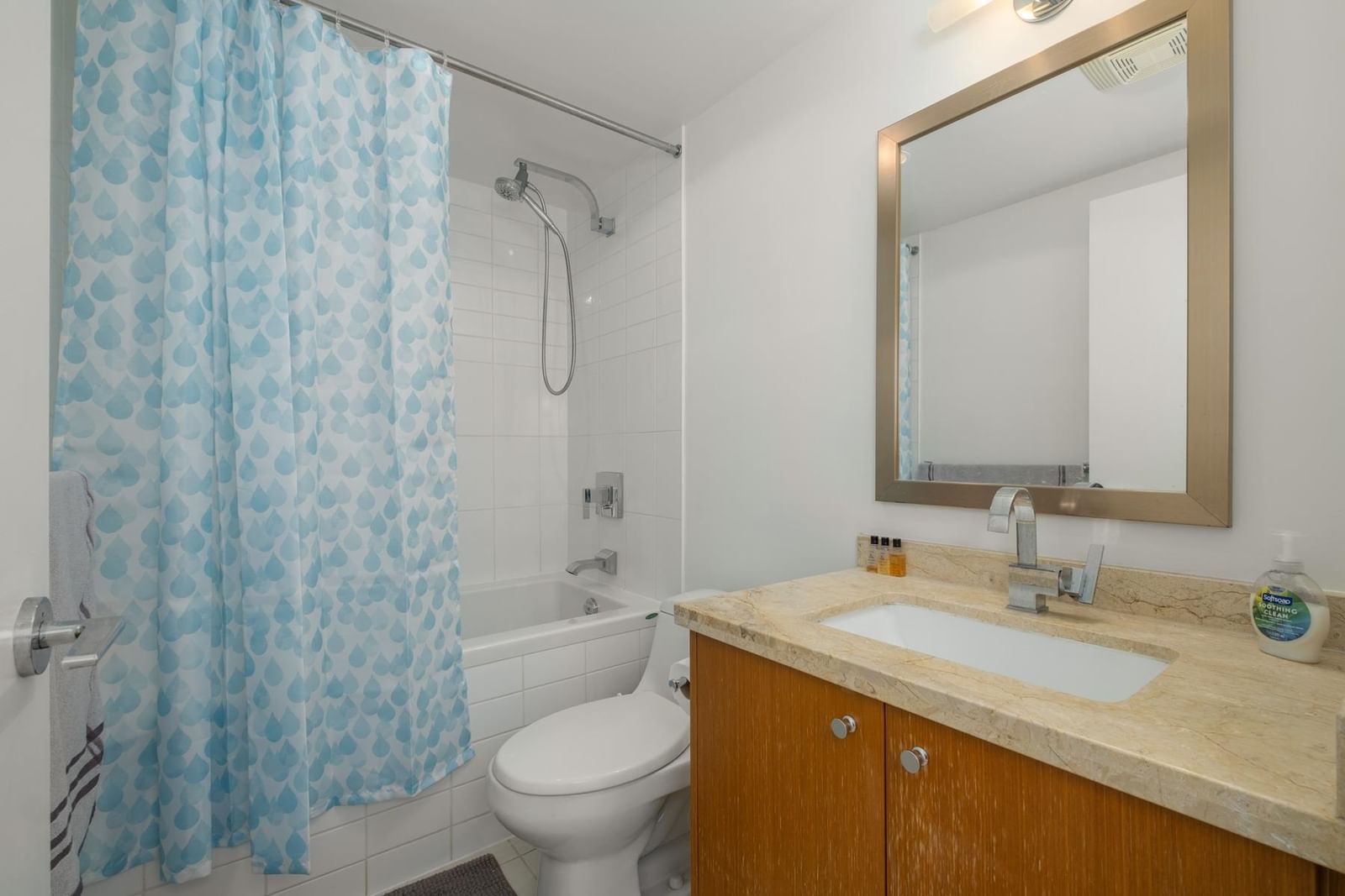 Listing Image 17