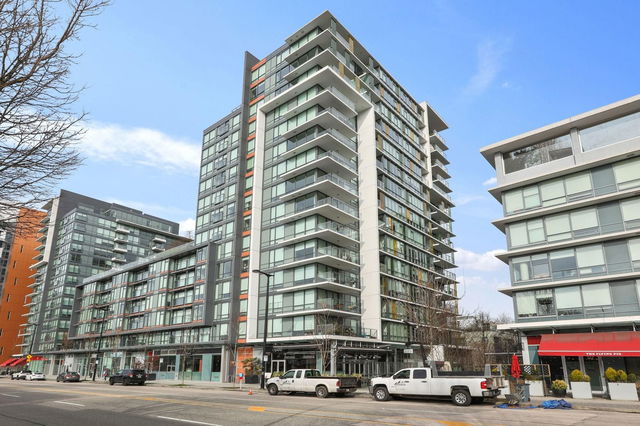 220 - 159 2nd Avenue