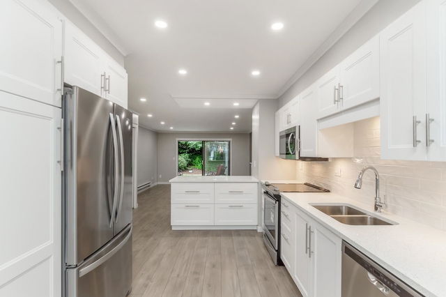 10 - 32959 George Ferguson Way