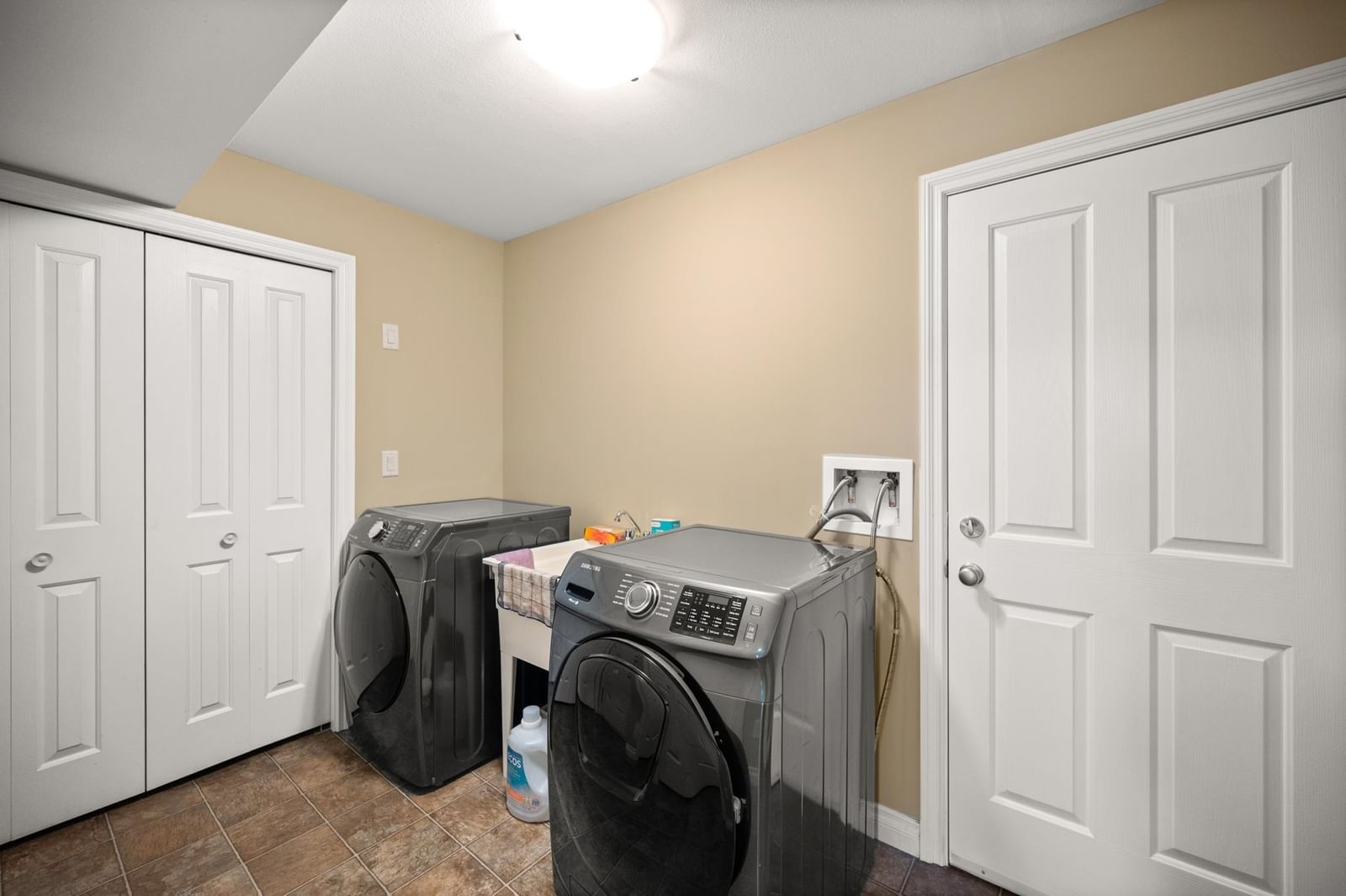Listing Image 26