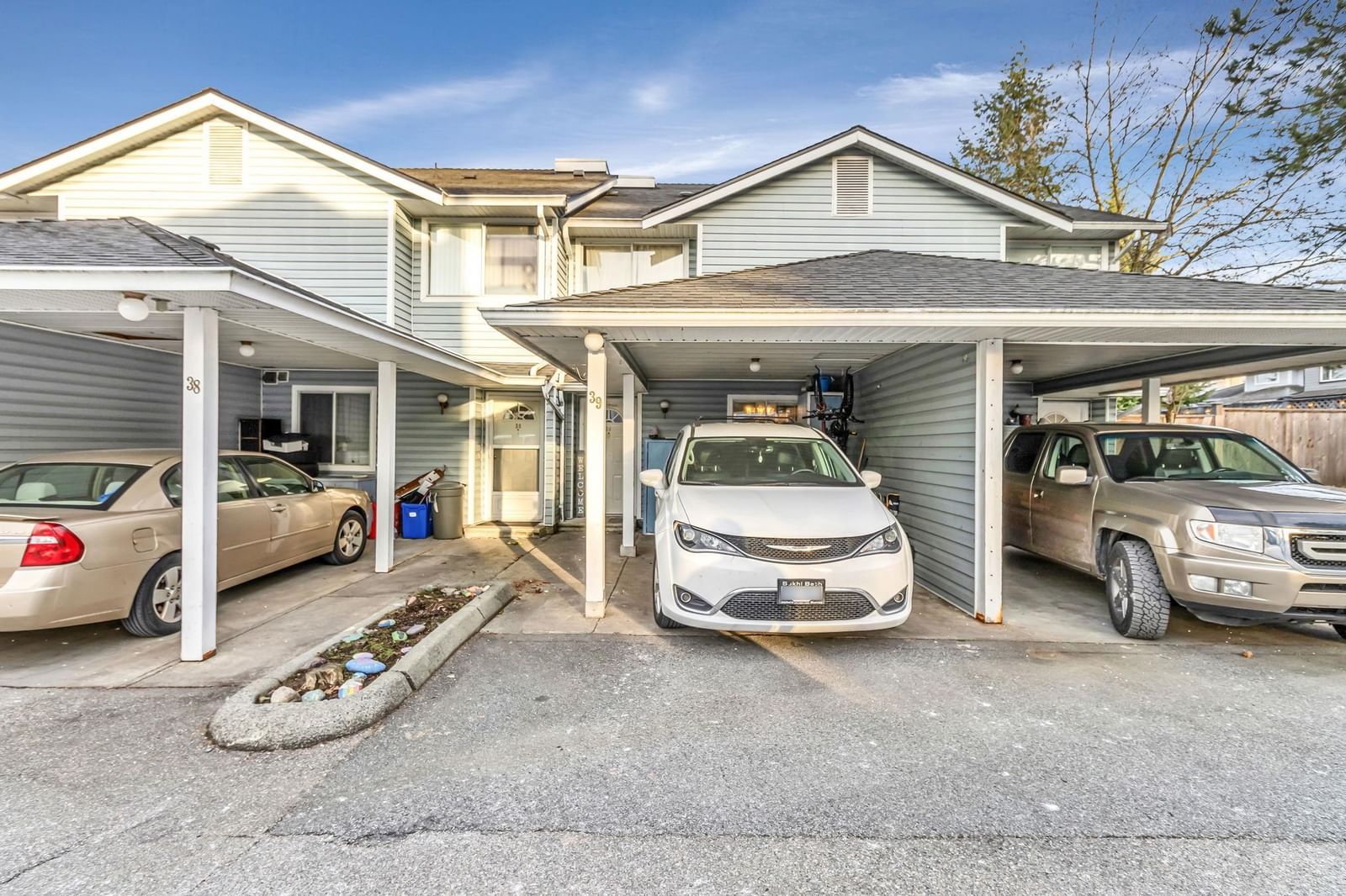 Listing Image 8