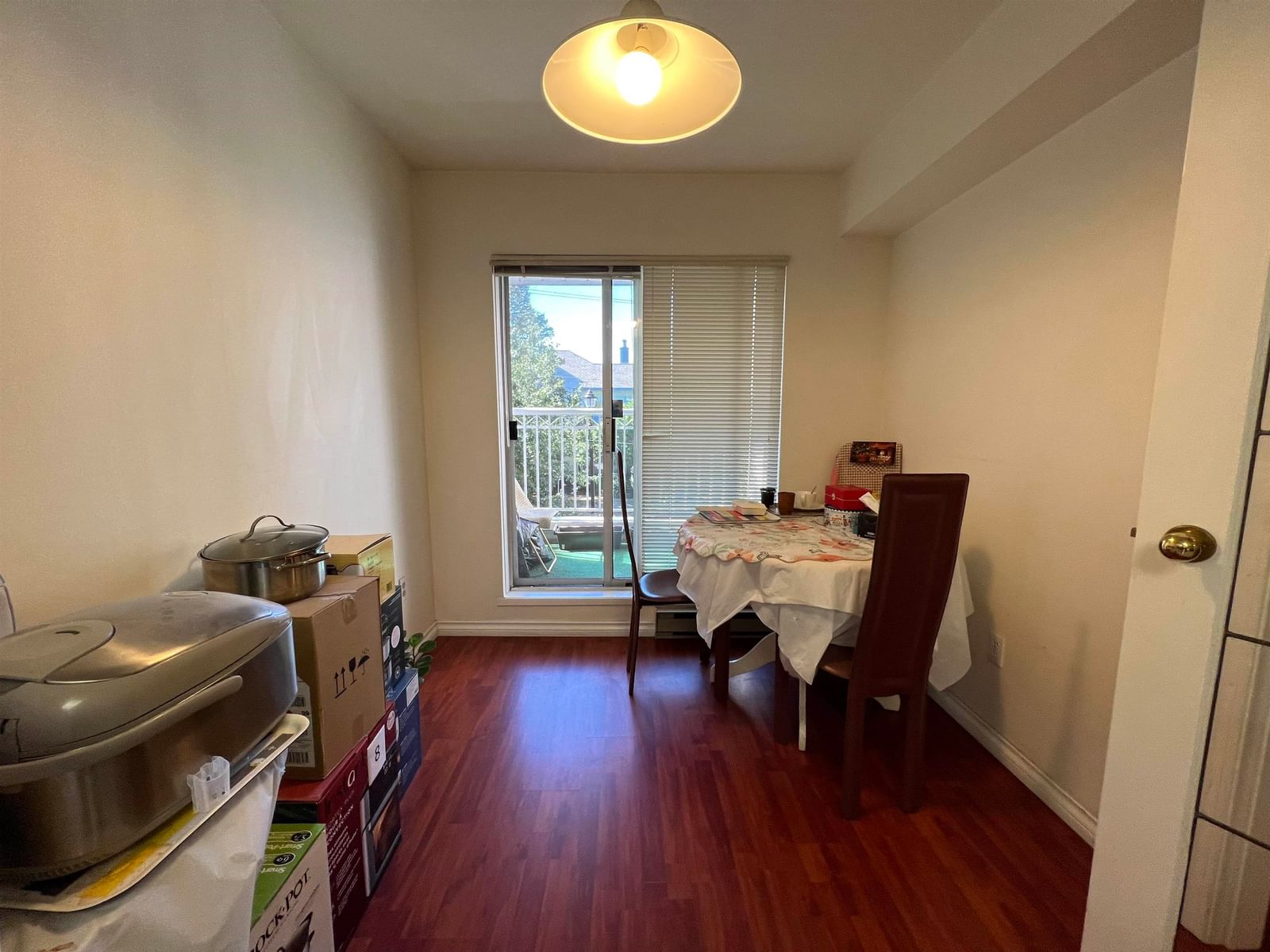 Listing Image 6