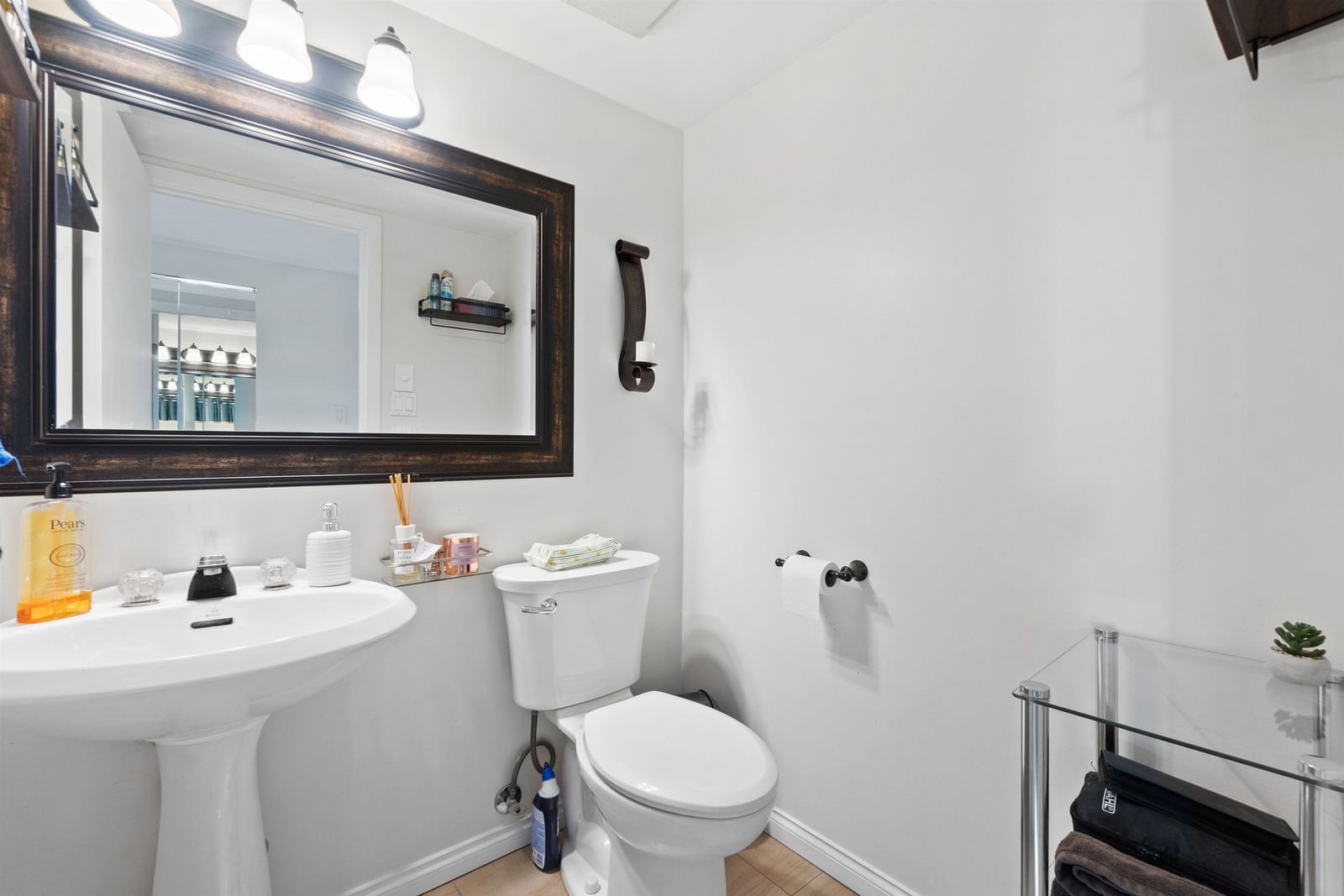 Listing Image 22