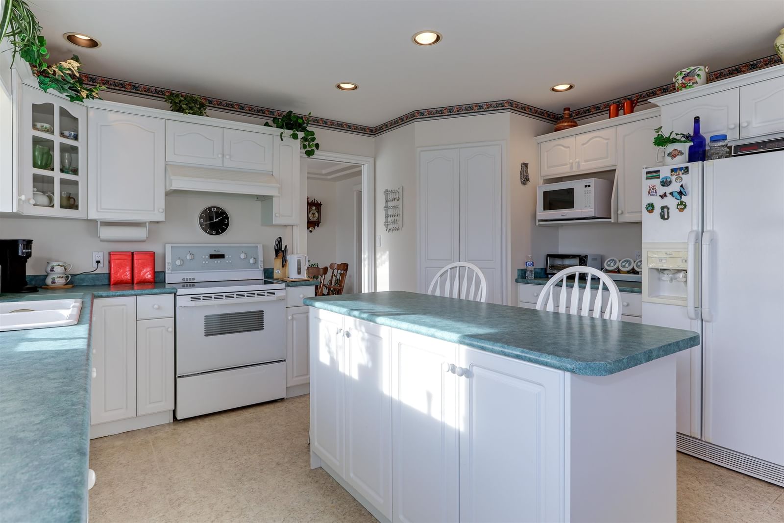 Listing Image 12
