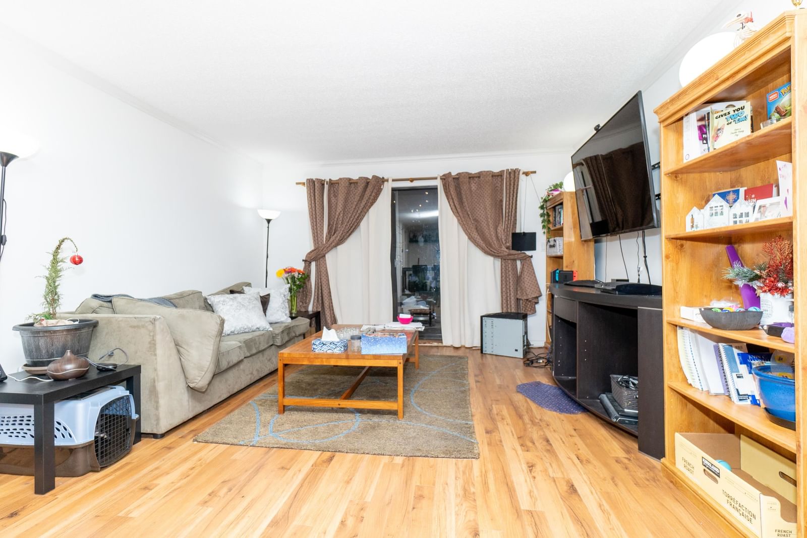 Listing Image 8