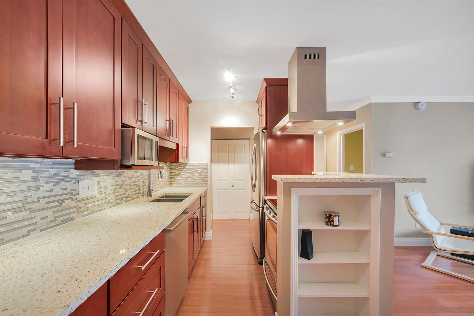 Listing Image 13
