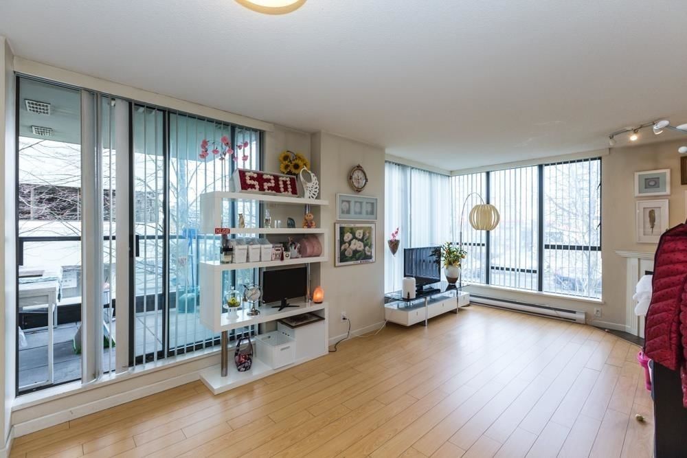 Listing Image 11