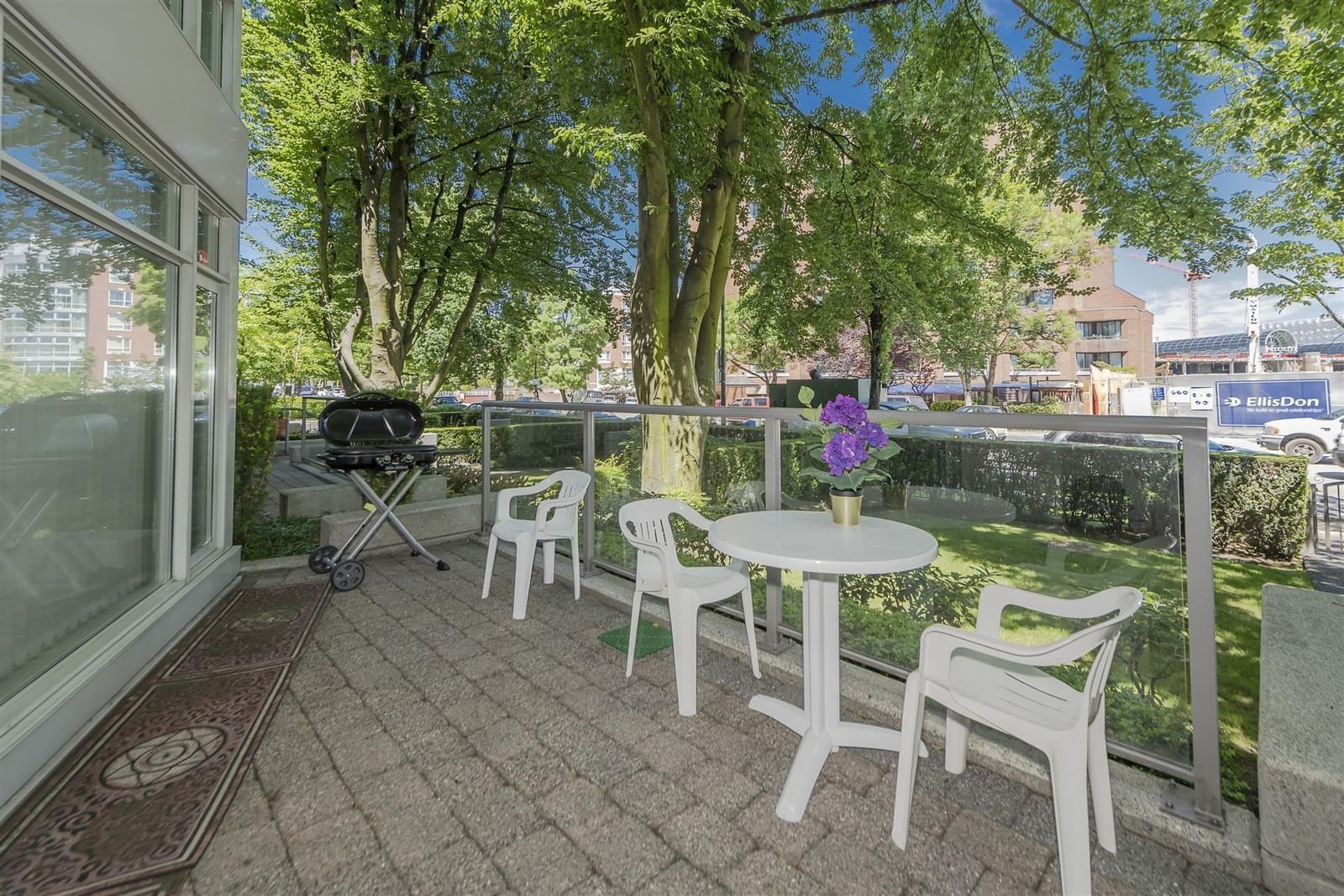 Listing Image 5