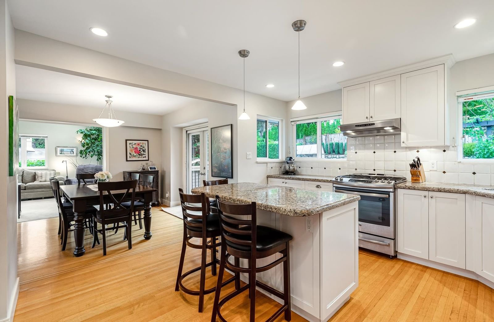 Listing Image 15