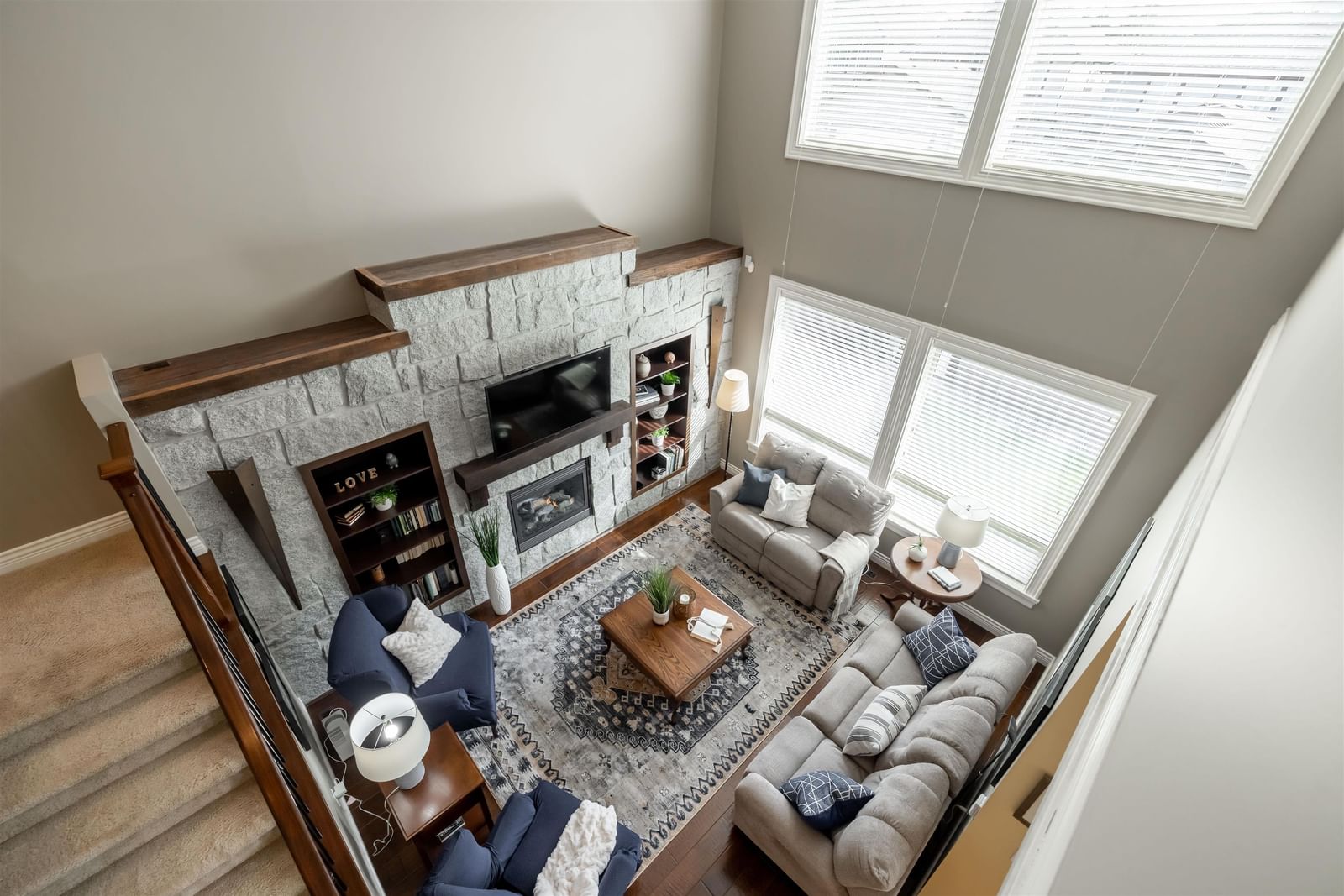 Listing Image 19