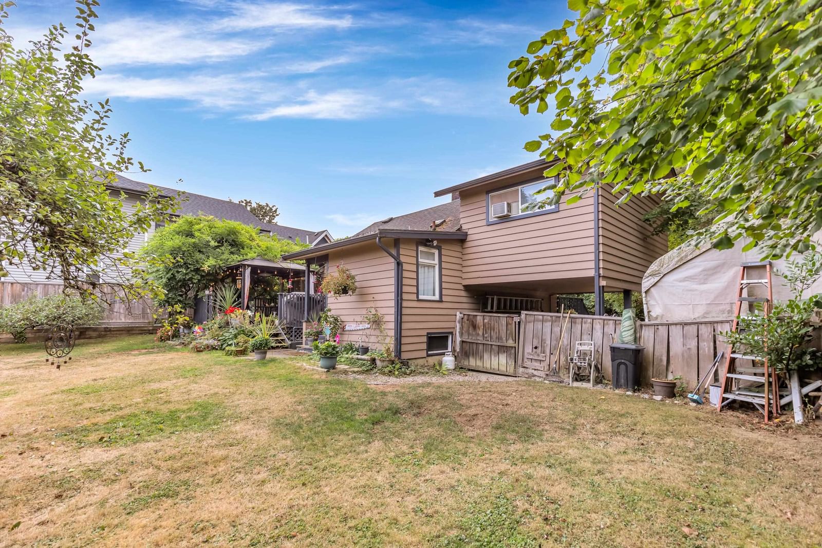 Listing Image 17